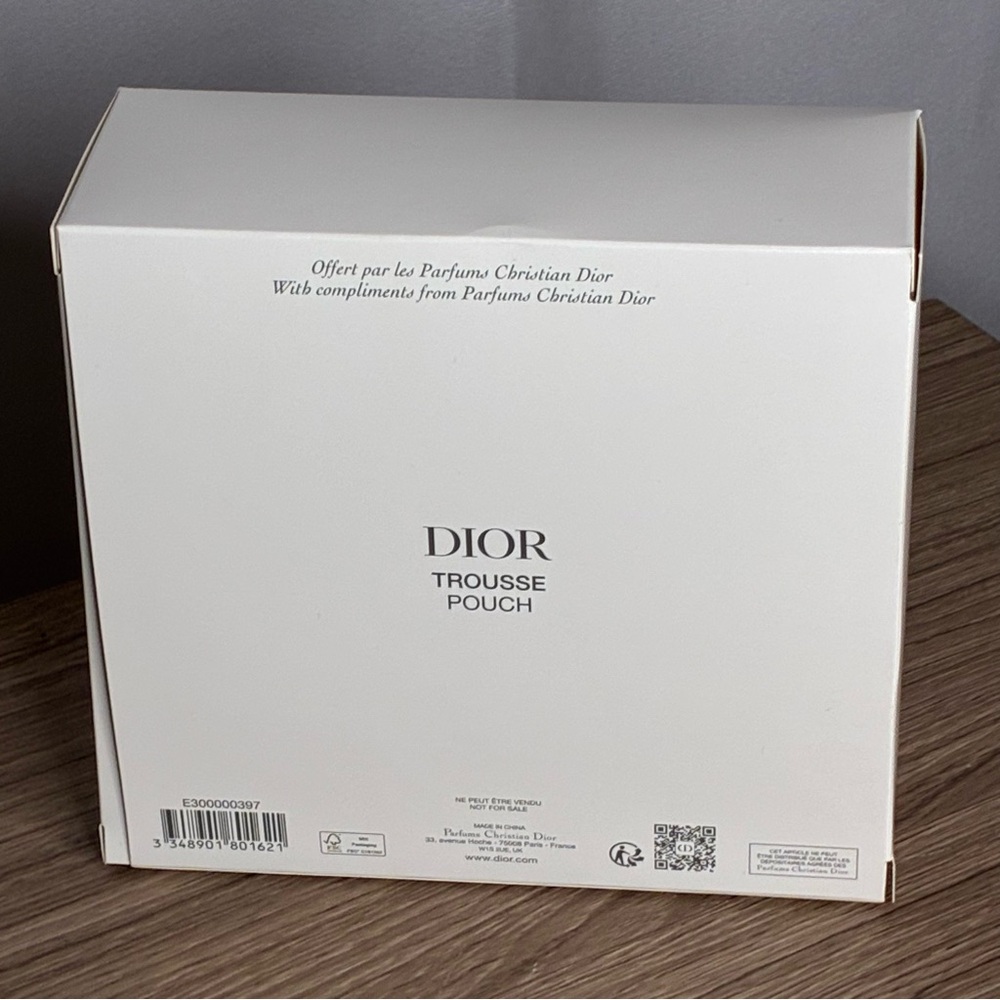 NWT Dior Embroidered Butterfly Round Mesh Cosmetic Pouch in Cream & Pink - Picture 6 of 7